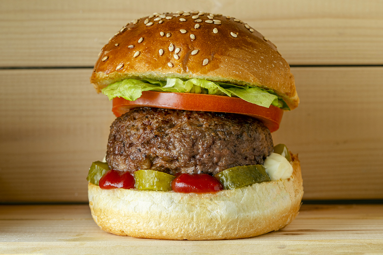 https://yemek.com/tarif/airfryerda-hamburger/ | Airfryer'da Hamburger Tarifi