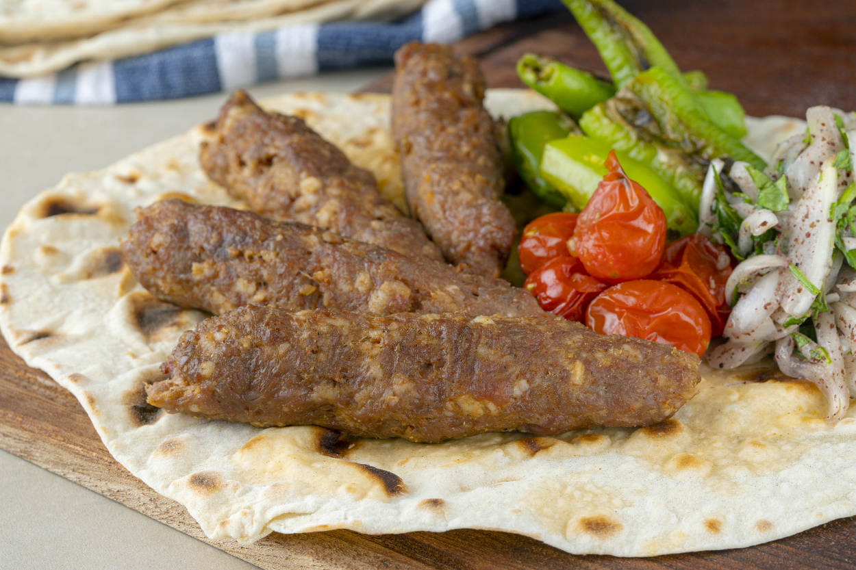 https://yemek.com/tarif/tezgah-kebabi/ | Tezgah Kebabı Tarifi