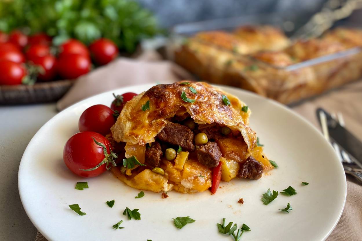 https://yemek.com/tarif/etli-sultan-kebabi/ | Sultan Kebabı Tarifi