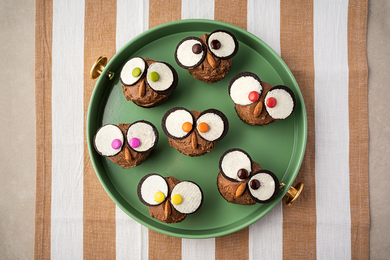 https://yemek.com/tarif/baykus-cupcake/ | Baykuş Cupcake Tarifi
