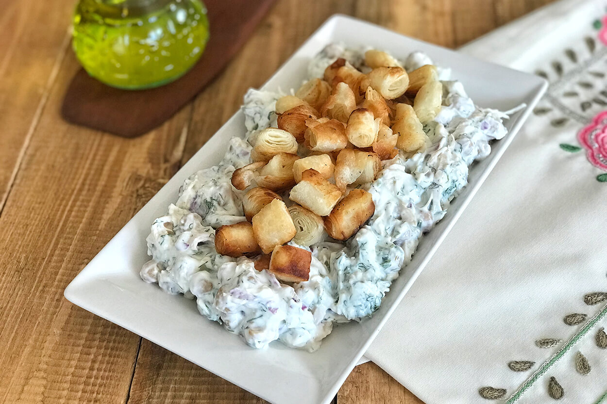 https://yemek.com/tarif/citir-yufkali-tavuklu-nohut-salatasi/ | Çıtır Yufkalı Tavuklu Nohut Salatası Tarifi