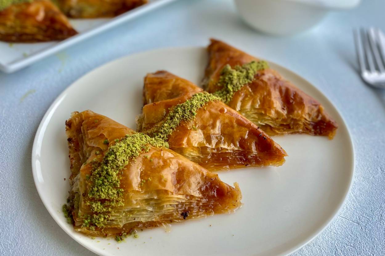 baklavalik-yufkadan-tatli-onecikan