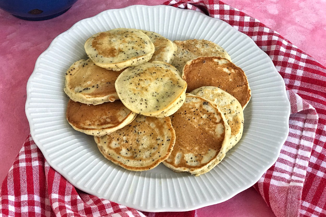 Haşhaşlı Kahvaltılık Pankek Tarifi