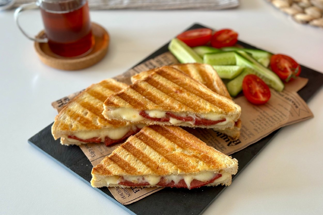 Karışık Tost Tarifi