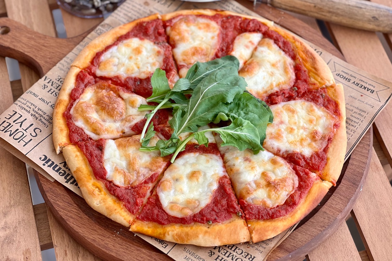 Pizza Margarita Tarifi