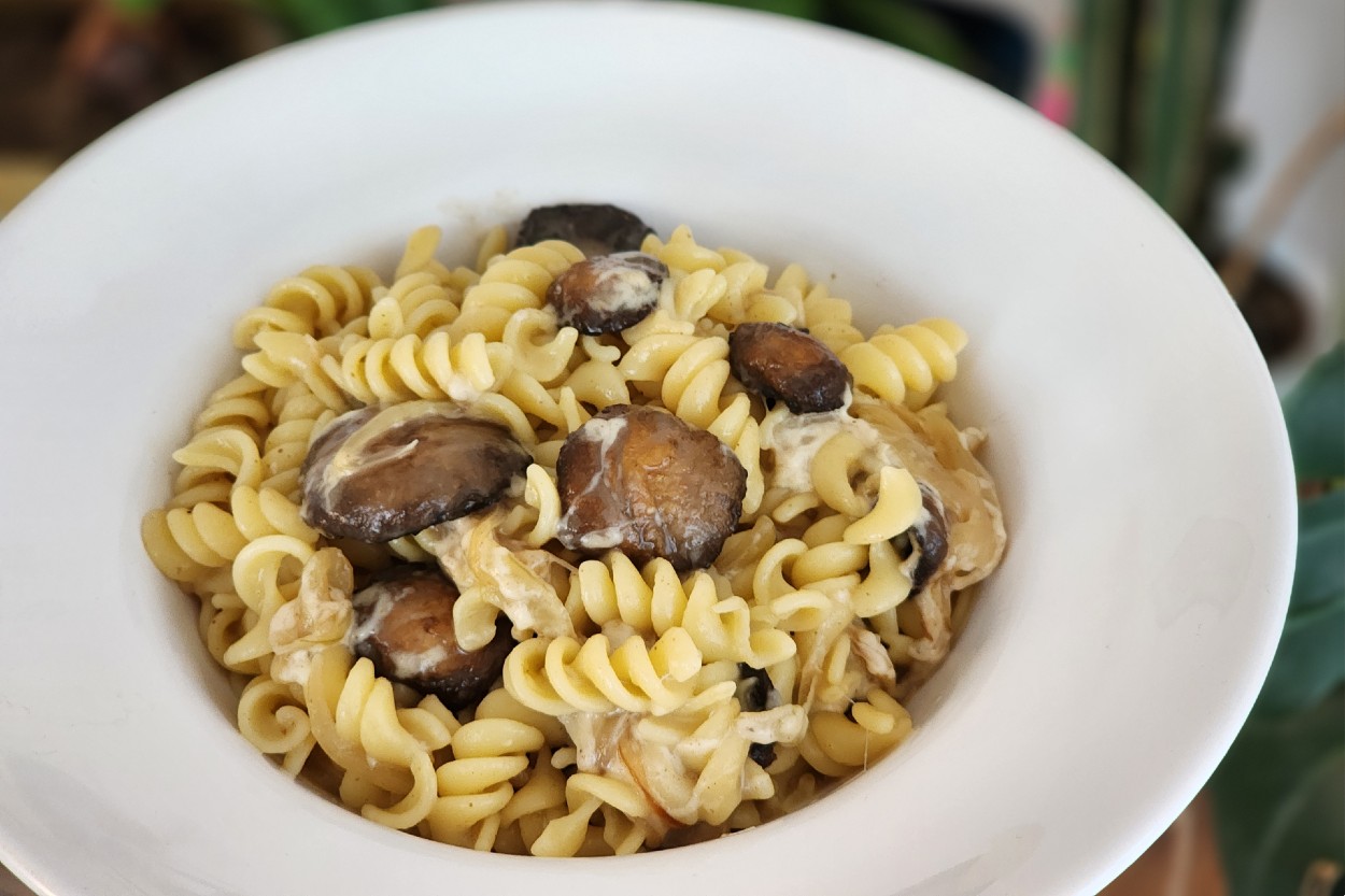 Mantarlı ve Balzamik Sirkeli Fusilli Makarna Tarifi