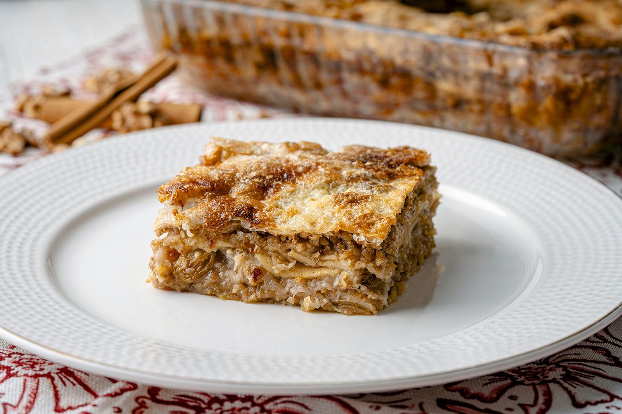 Elmalı Cevizli Börek Tarifi