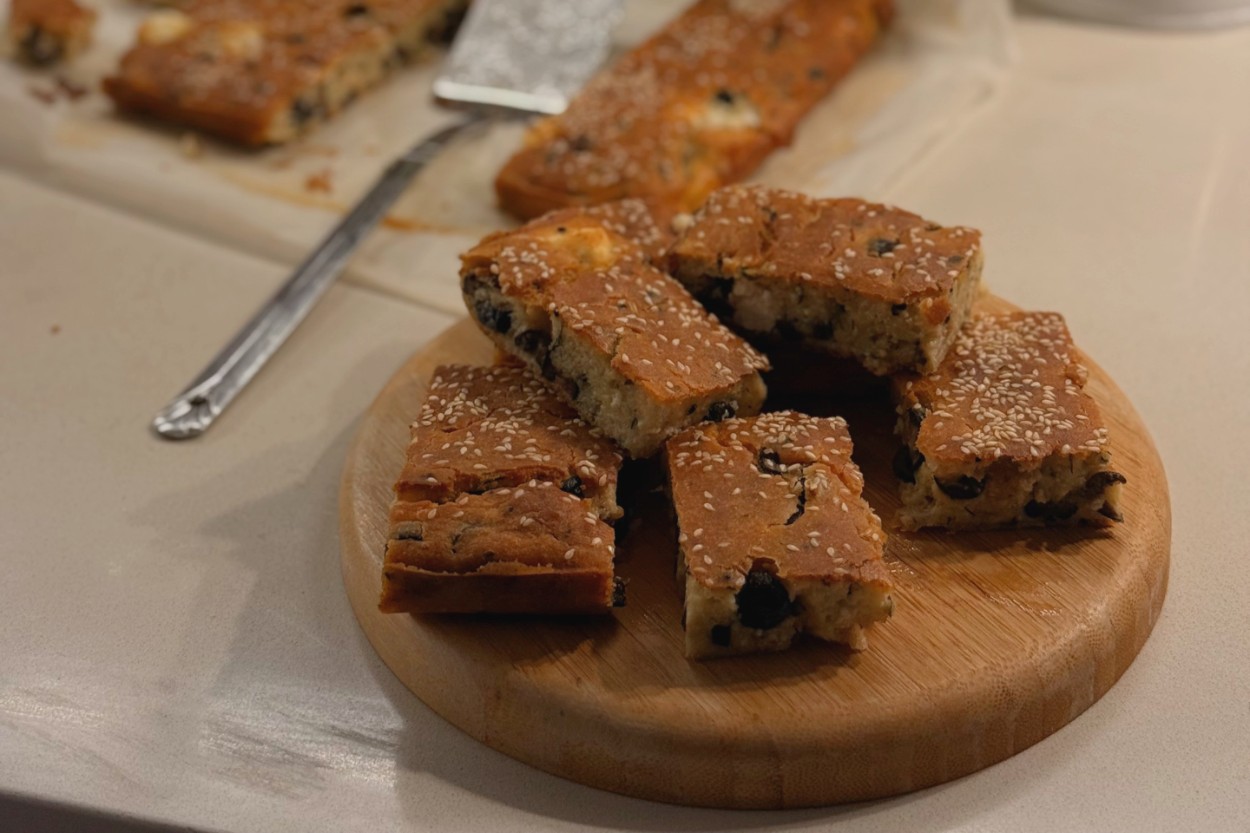 Poğaça Tadında Tuzlu Kek Tarifi