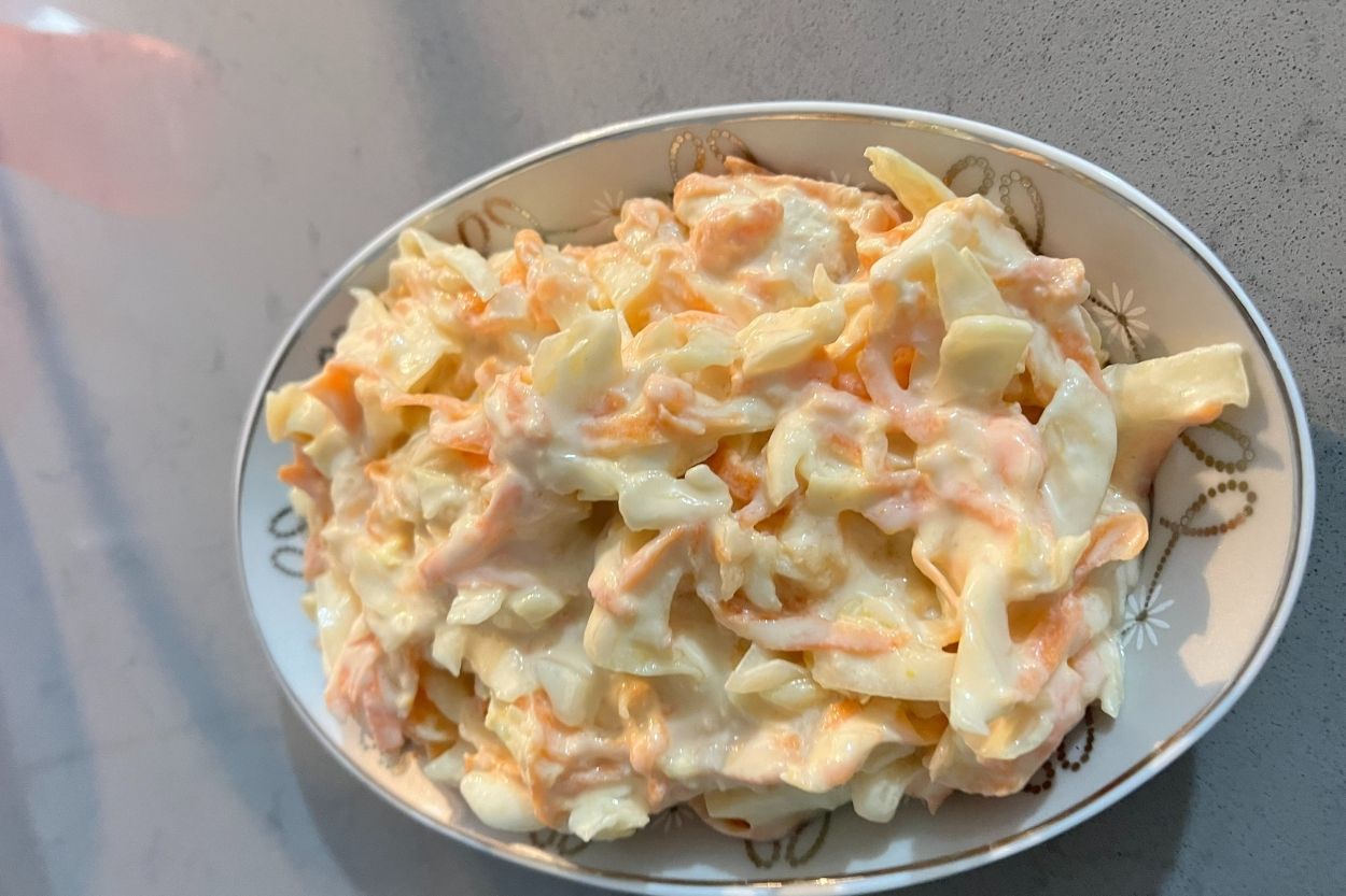 Coleslaw Lahana Salatası Tarifi
