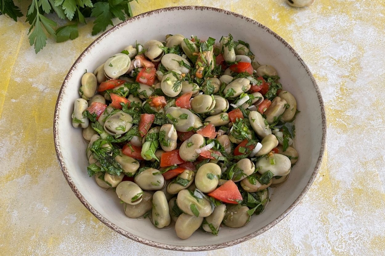 İç Bakla Salatası Tarifi