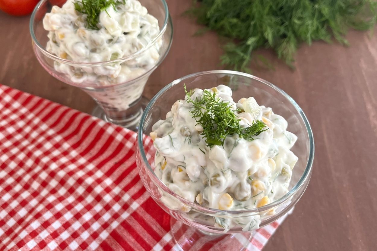 Yoğurtlu Bezelye Salatası Tarifi