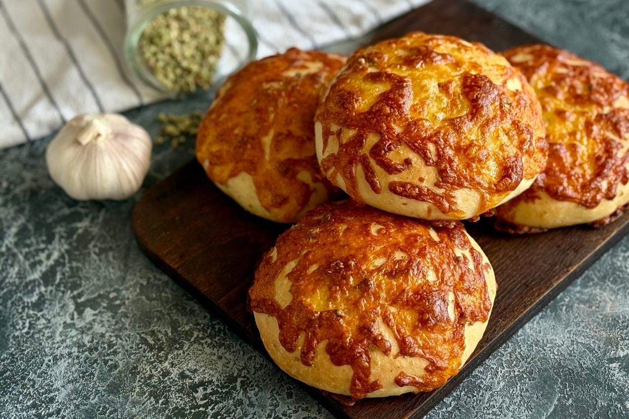 IKEA Sarımsaklı Ekmek Tarifi