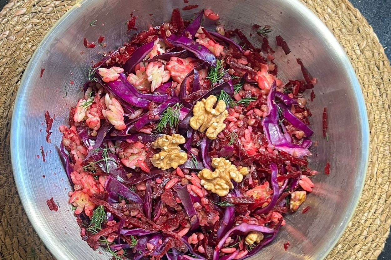 Karabuğdaylı Lahanalı Salata Tarifi