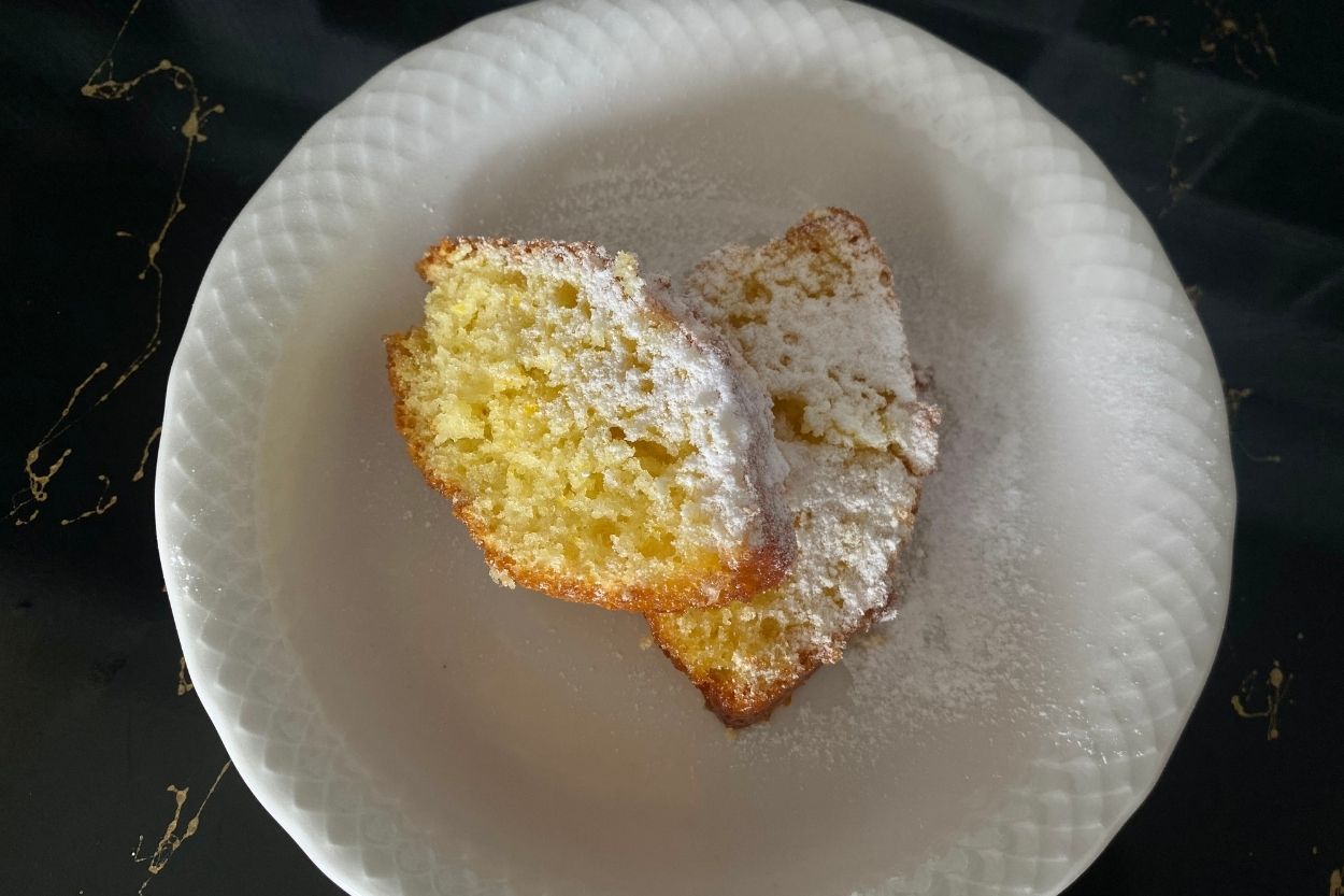 Limon Soslu Yumuşak Kek Tarifi