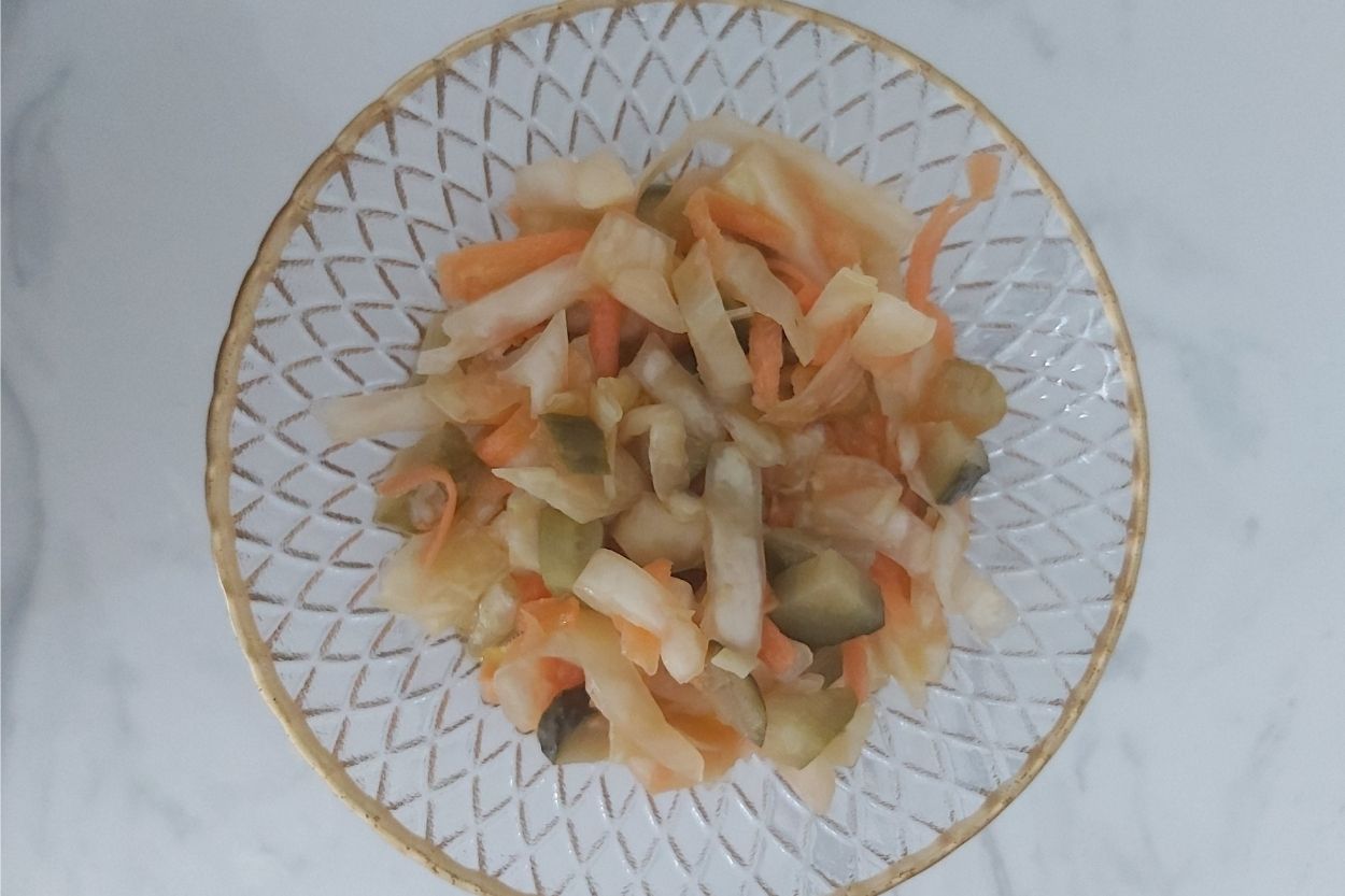 Pratik Havuçlu Lahana Turşusu Tarifi