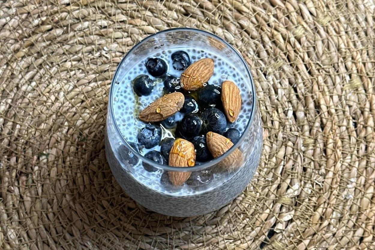 Yaban Mersinli Pratik Chia Puding Tarifi