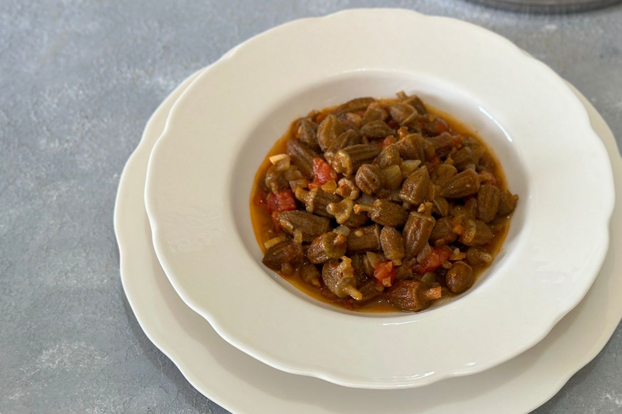 Zeytinyağlı Kuru Bamya Tarifi