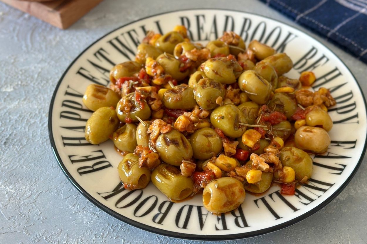 Kahvaltılık Soslu Zeytin Tarifi