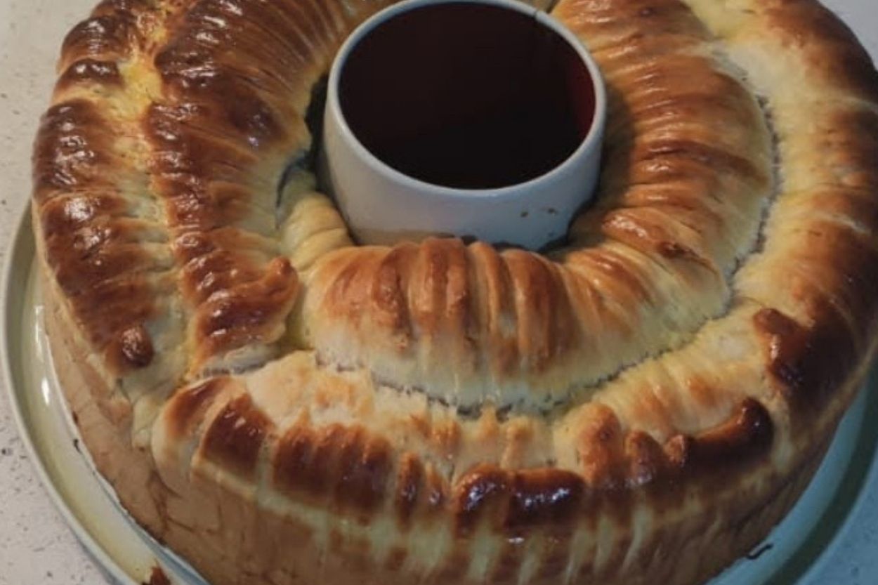 Kek Kalıbında Pratik Çörek Tarifi