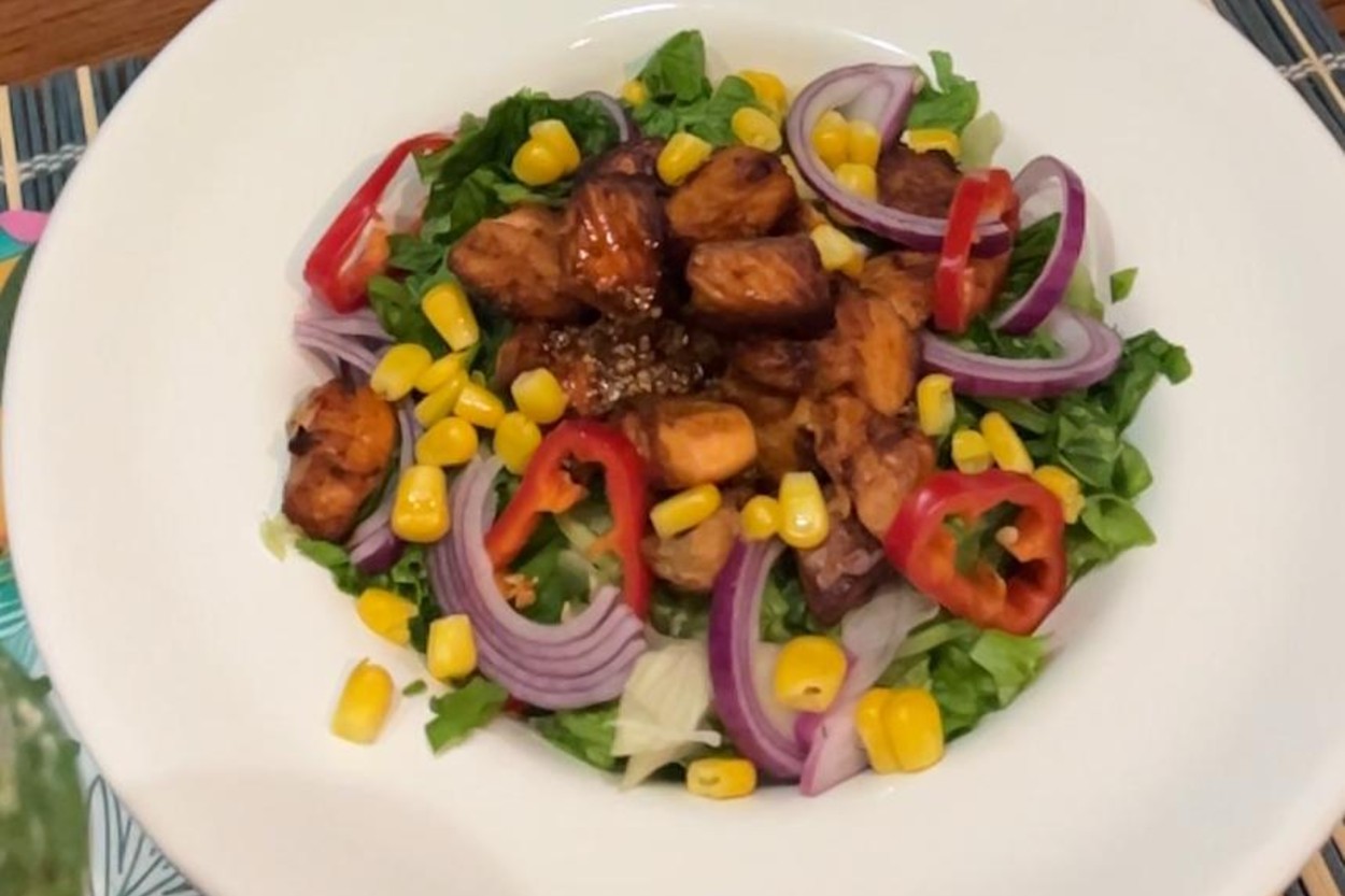 Somonlu Roka Salatası Tarifi