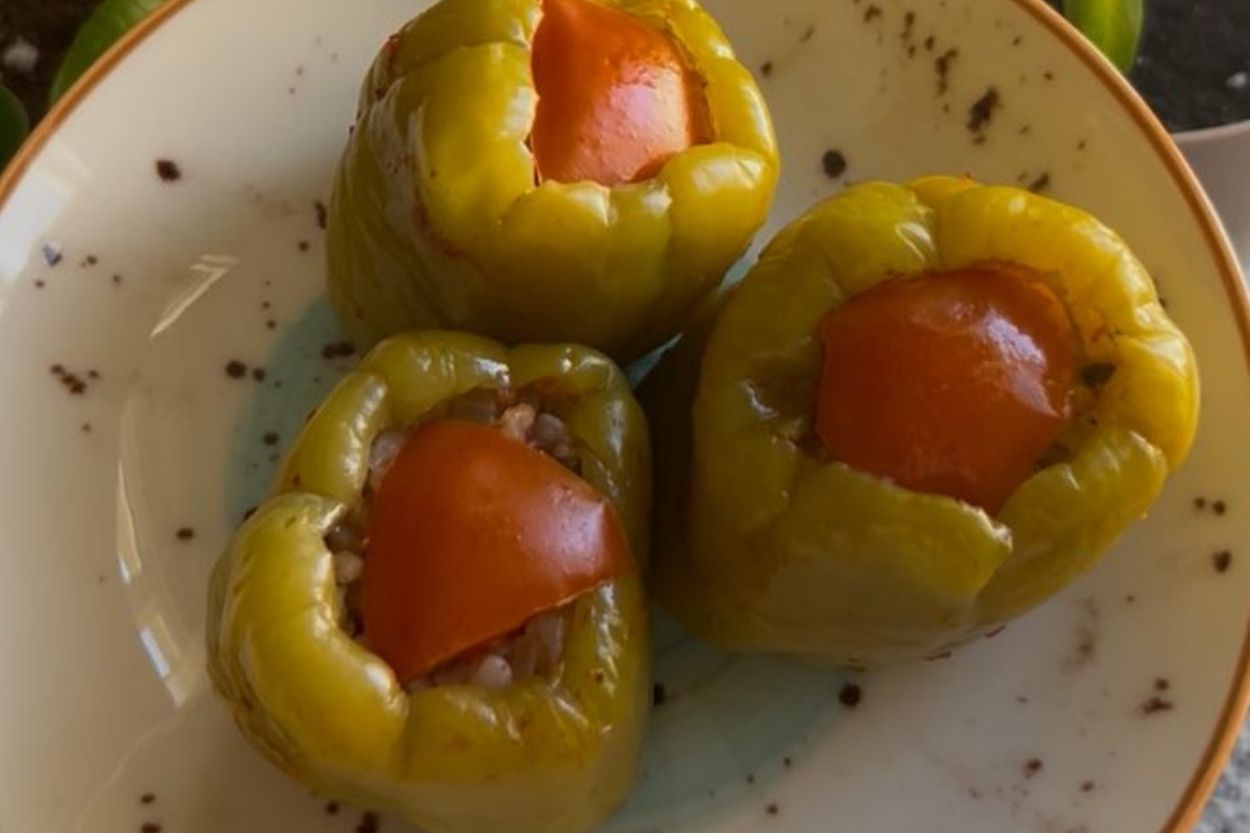 Kuş Üzümlü Biber Dolması Tarifi