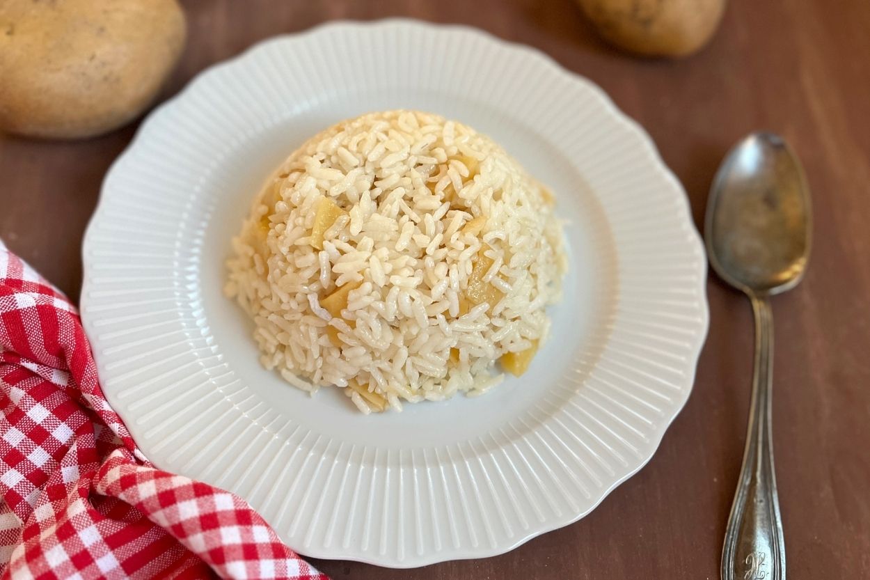 Patatesli Pilav Tarifi