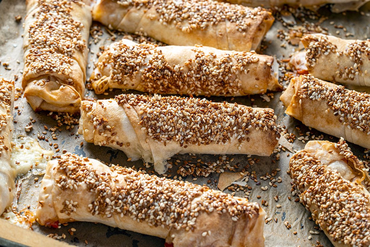 Sebzeli Kaşarlı Simit Börek Tarifi