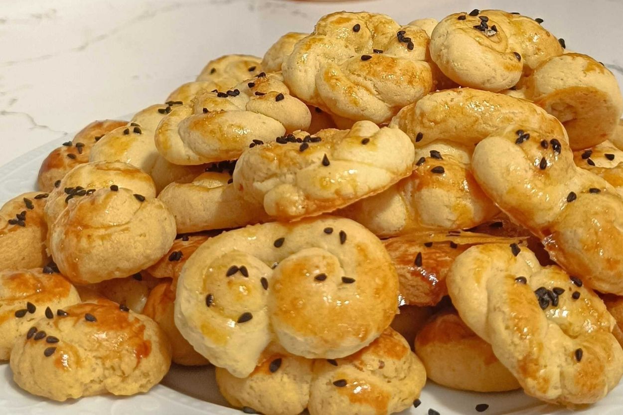Tuzlu Leziz Kurabiye Tarifi