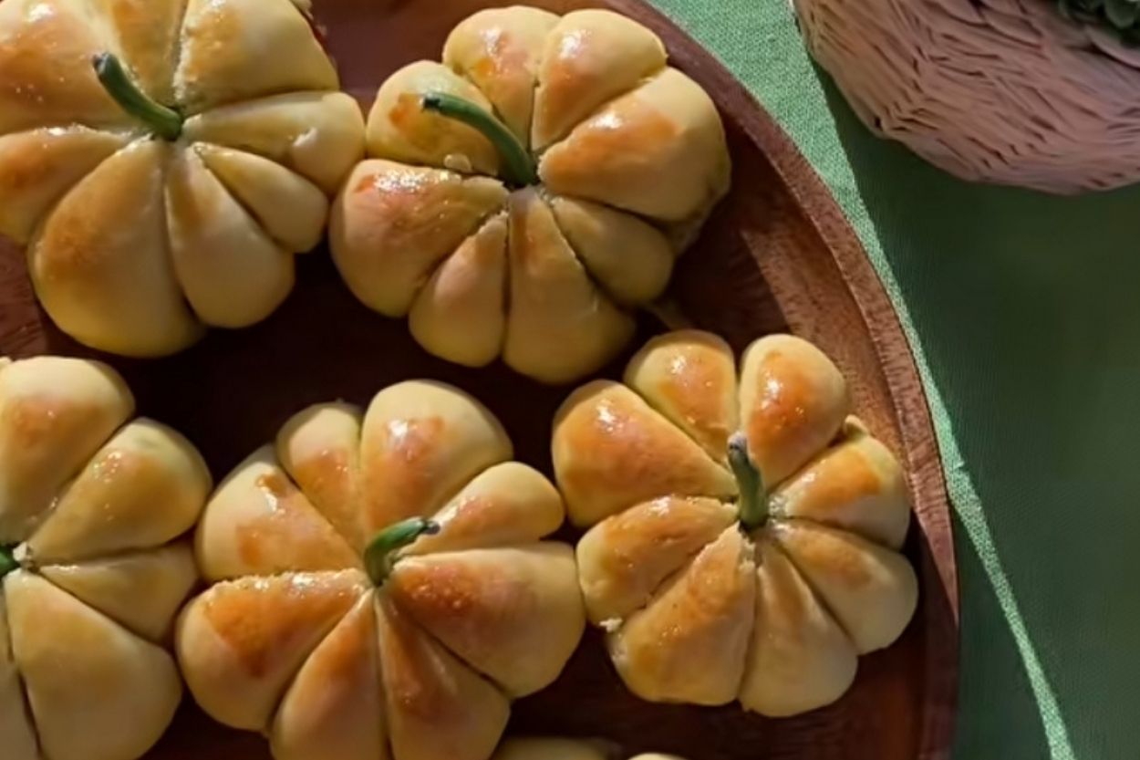 Bal Kabağı Mini Pizza Tarifi