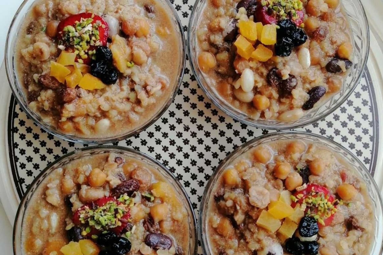 Ev Yapımı Sütlü Aşure Tarifi