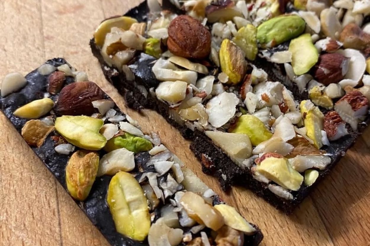 Kuru Yemişli Fit Çikolata Tarifi