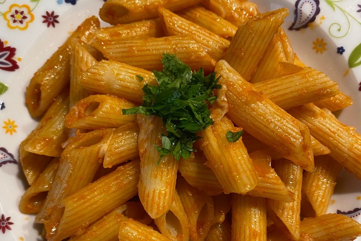 Soğanlı Sarımsaklı Makarna Tarifi