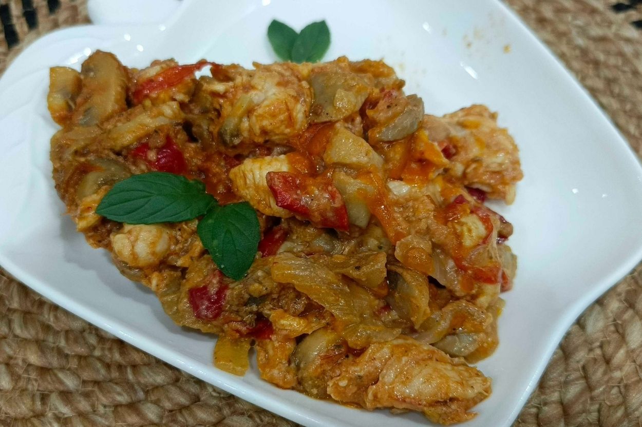 Tavada Beşamel Soslu Tavuk Tarifi