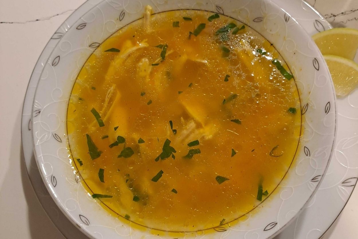 Tavuk Suyuna Şehriye Çorbası Tarifi
