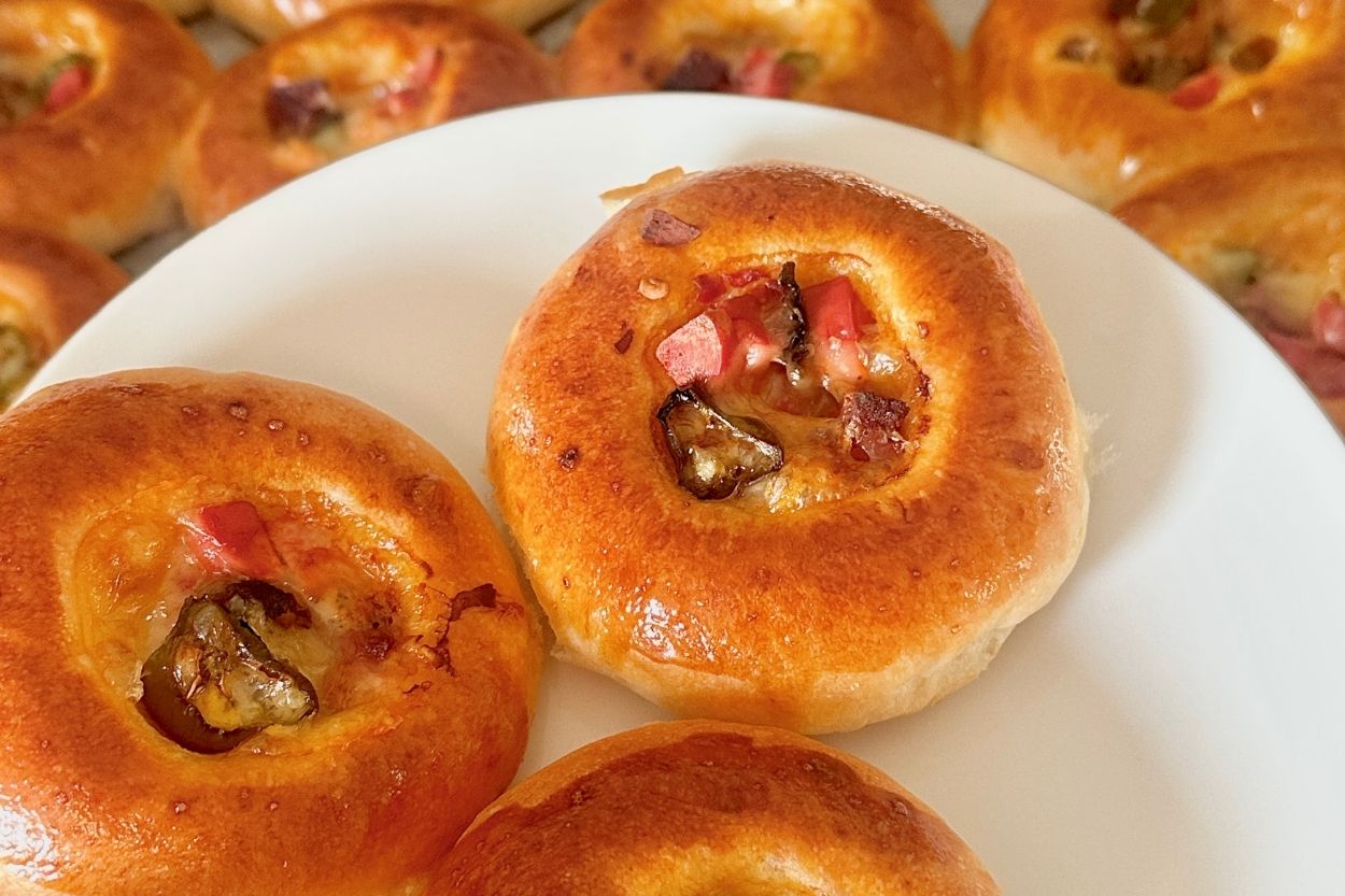 Yumuşacık Pizza Poğaça Tarifi