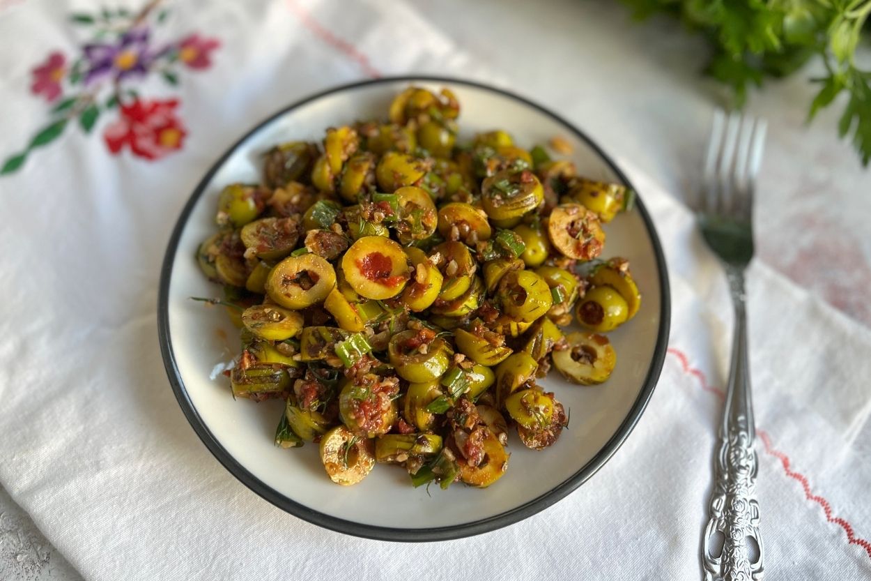 Zeytin Piyazı Tarifi