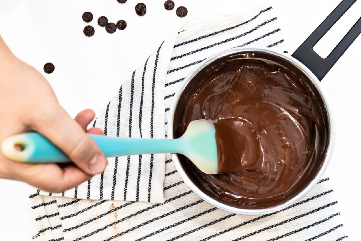 Damla Çikolata Eritme