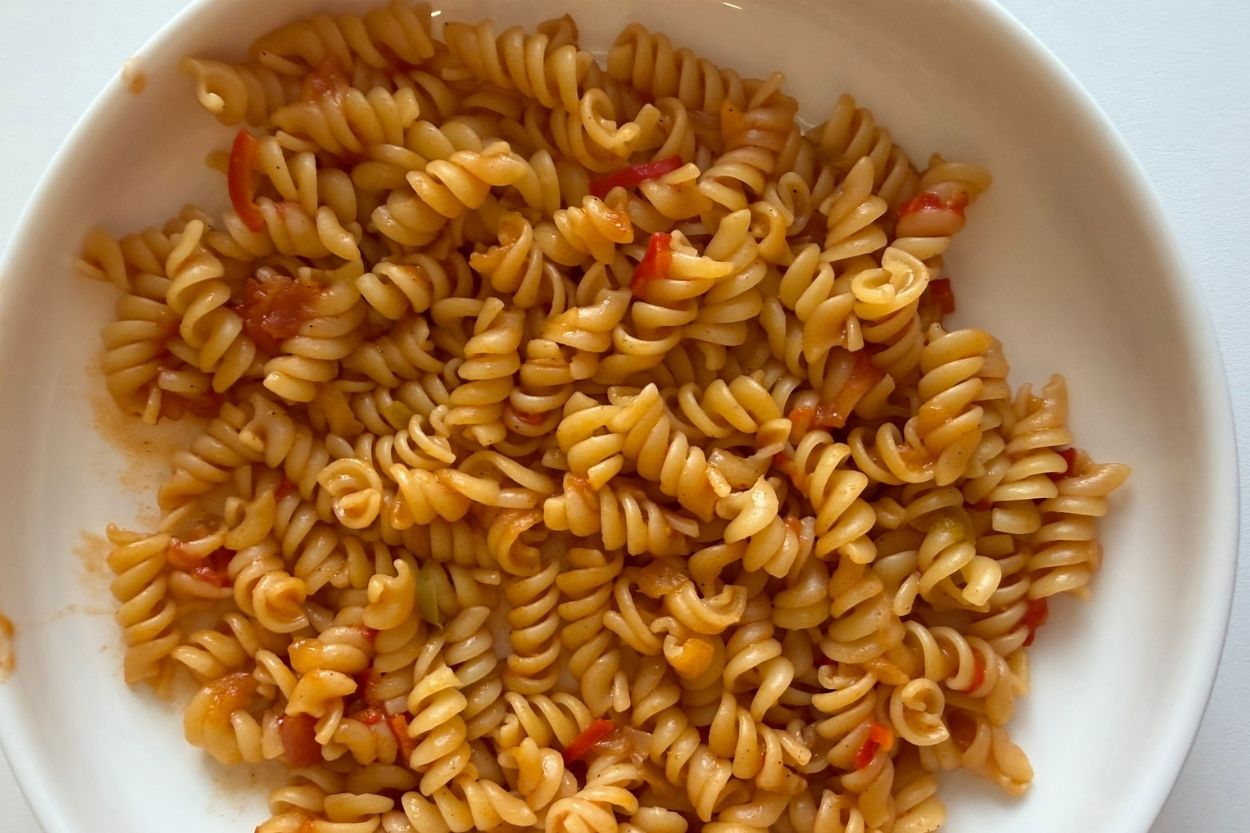 Demleme Usulü Sebzeli Makarna Tarifi