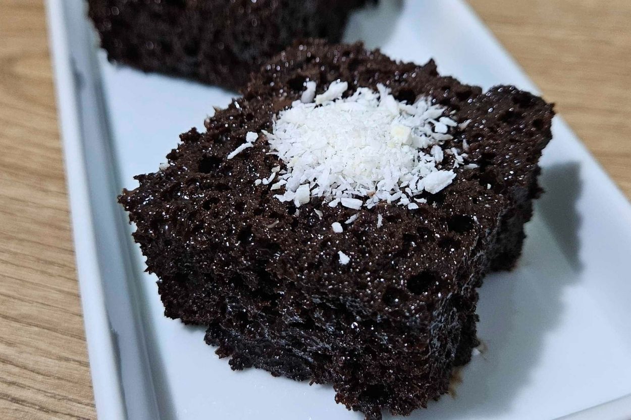 Ev Yapımı Islak Kek Tarifi