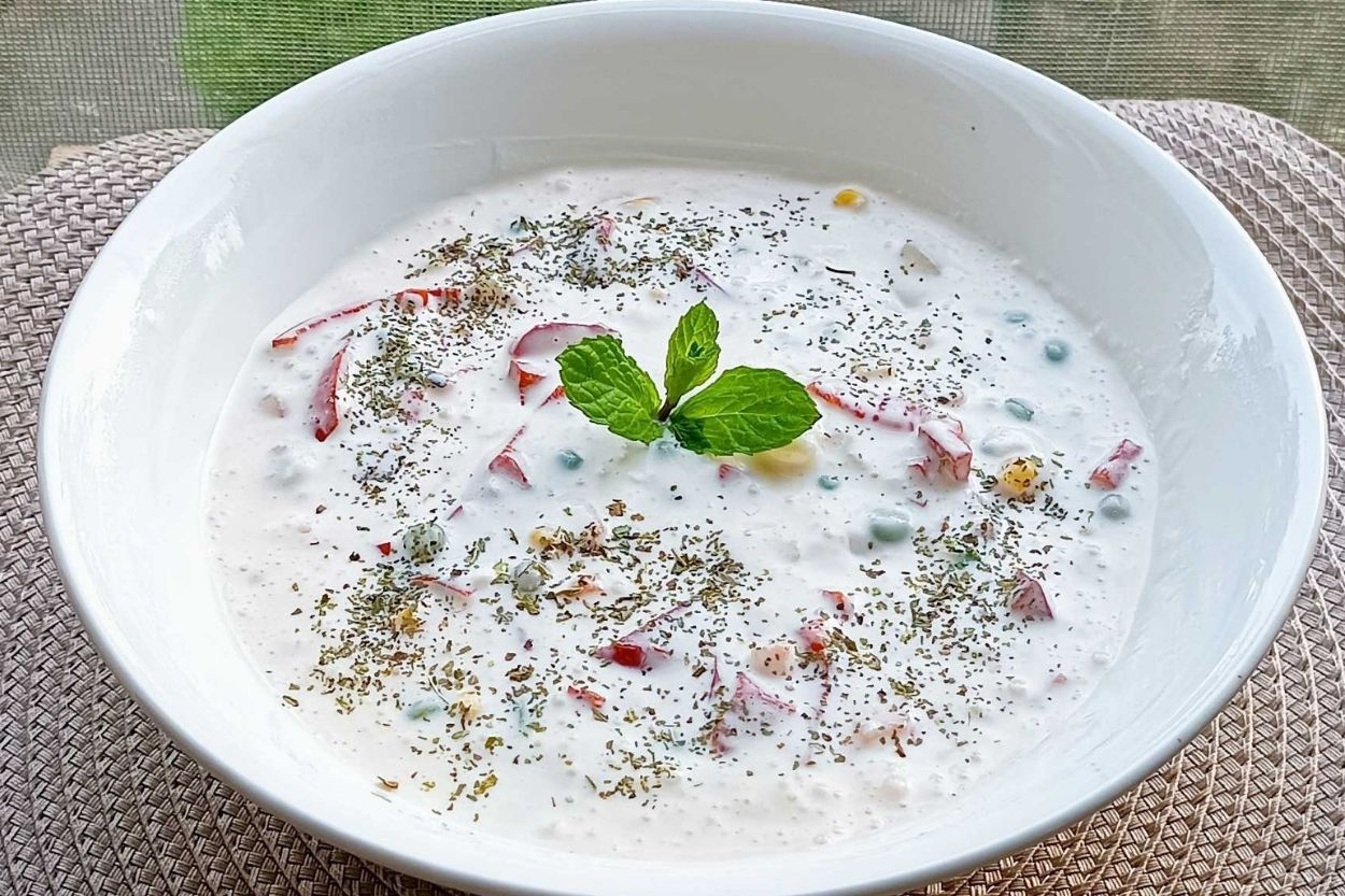 Köz Biberli Garnitür Salata Tarifi