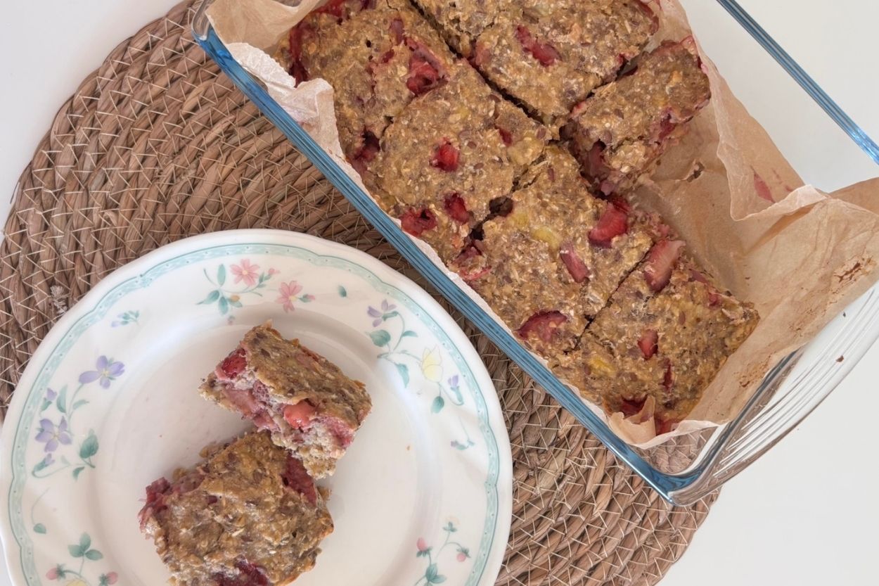 Muzlu Çilekli Yulaf Keki Tarifi