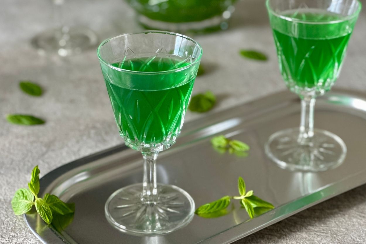 Nane Likörü Tarifi