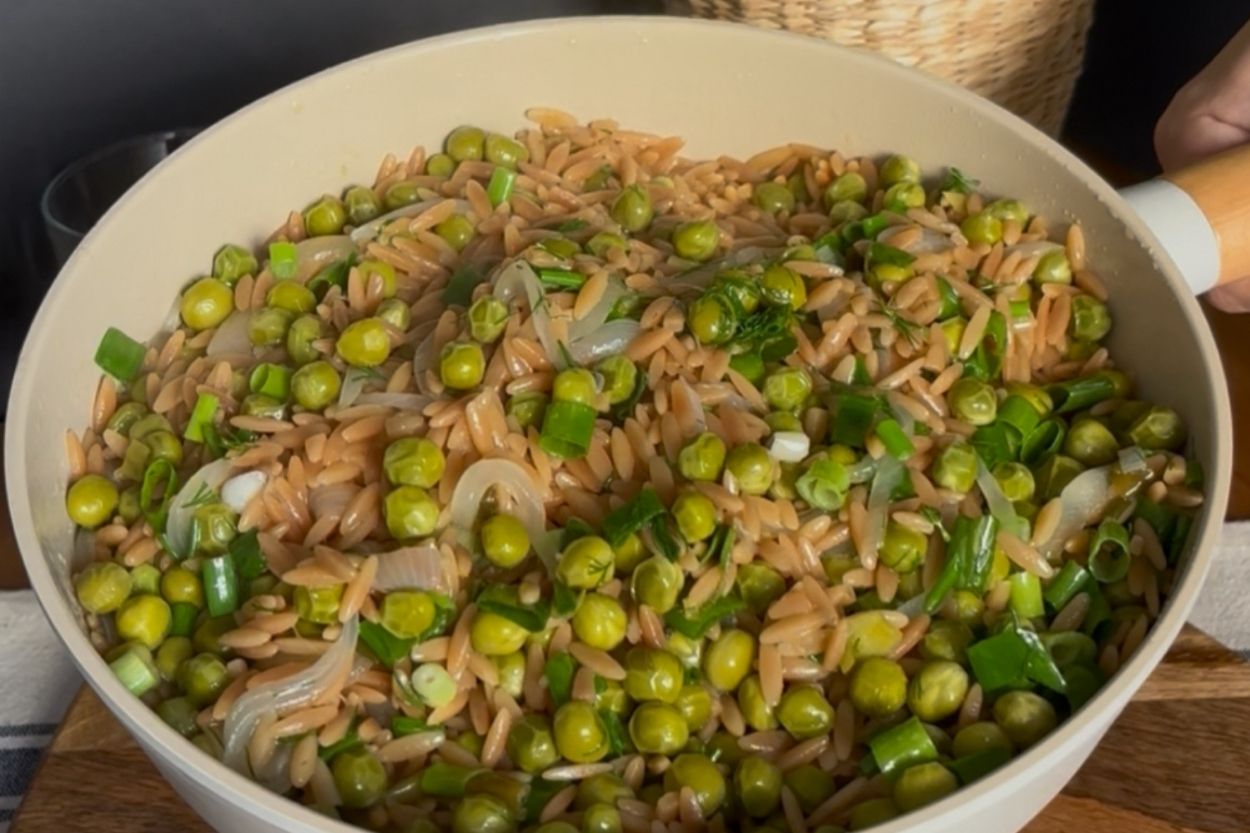 Taze Bezelyeli Akdeniz Pilavı Tarifi