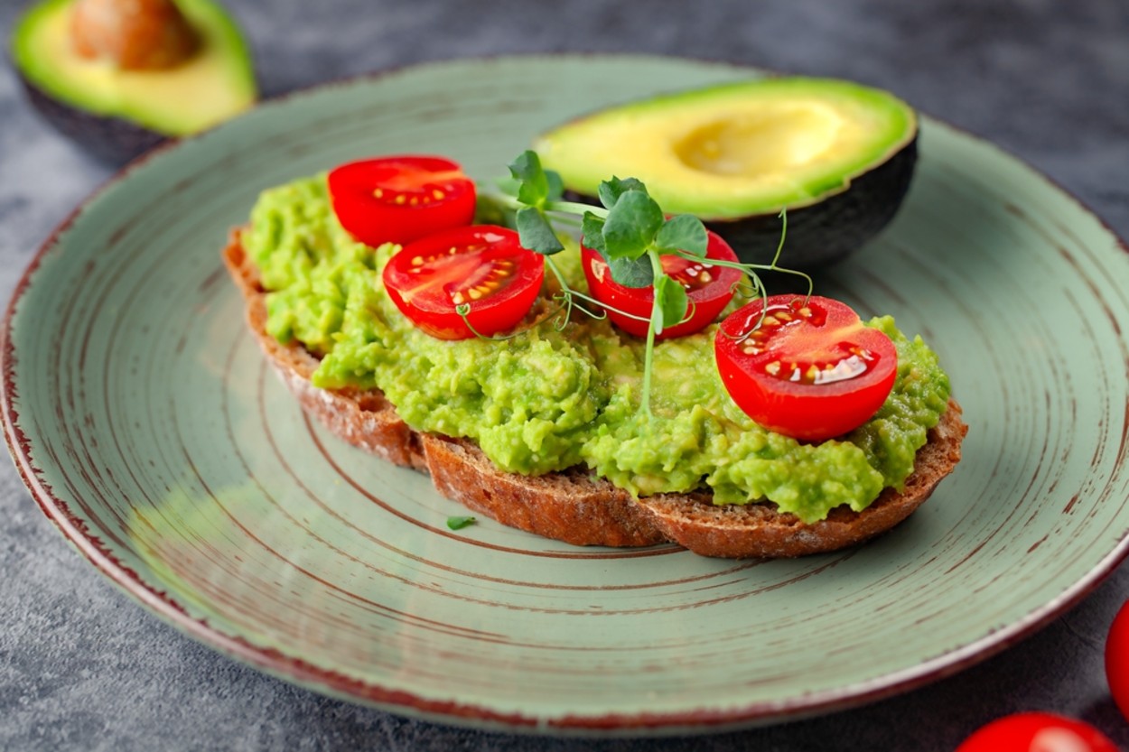 Avokado kahvaltıda nasıl yenir?