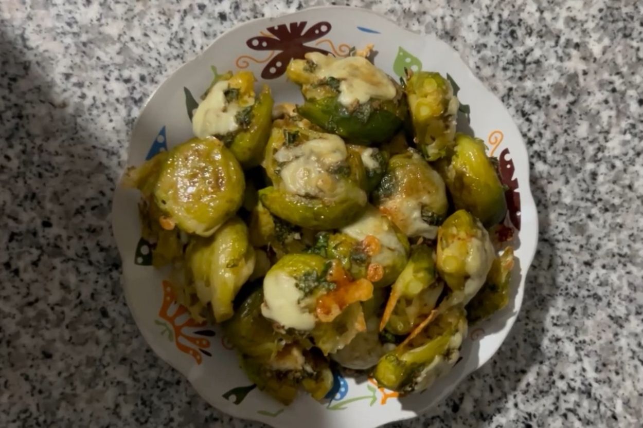 Fırında Kaşarlı Brüksel Lahanası Tarifi