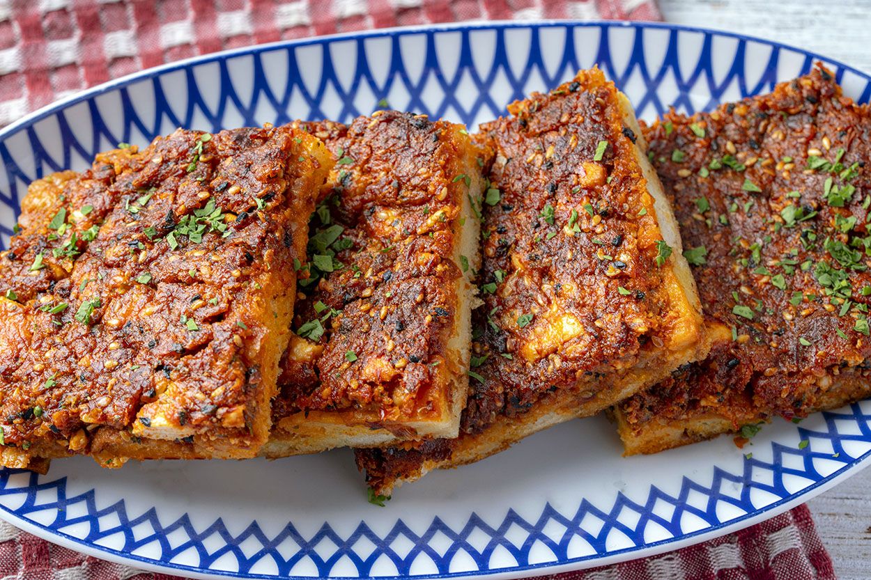 Bayat Ekmekten Katıklı Ekmek Tarifi