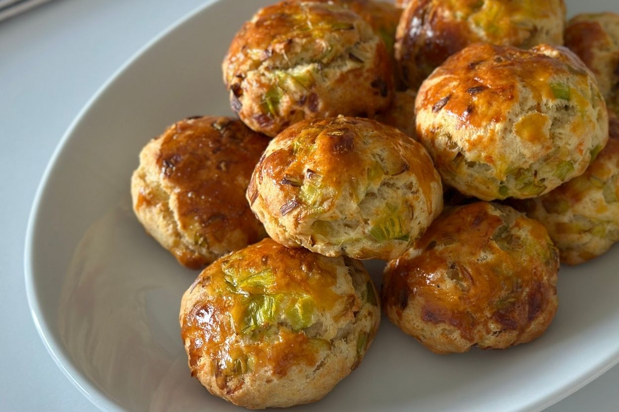 Pırasalı Poğaça Tarifi