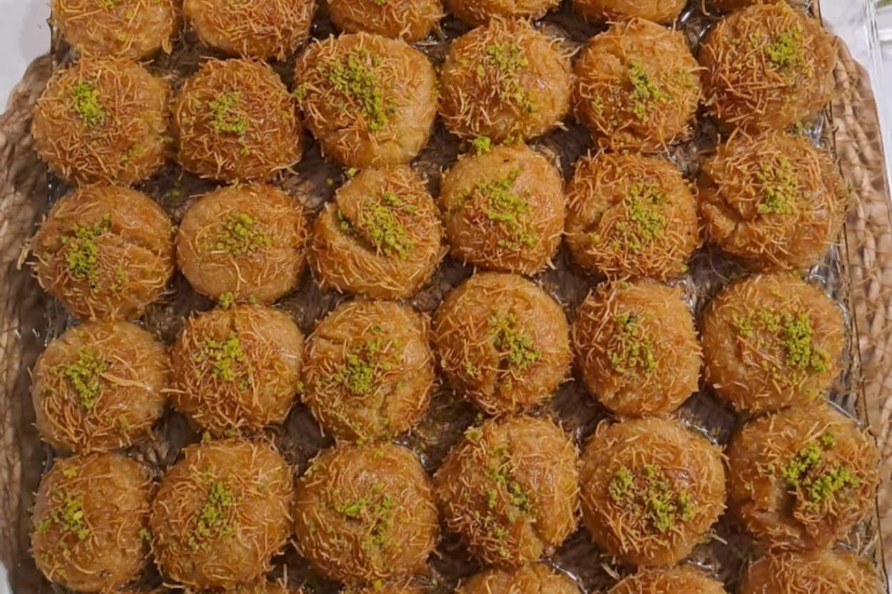 Kadayıflı İrmik Tatlısı Tarifi