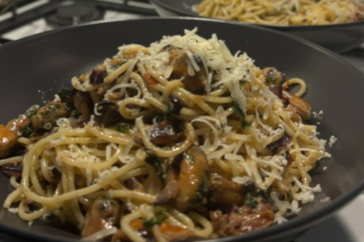 Karidesli Midyeli Spagetti Tarifi