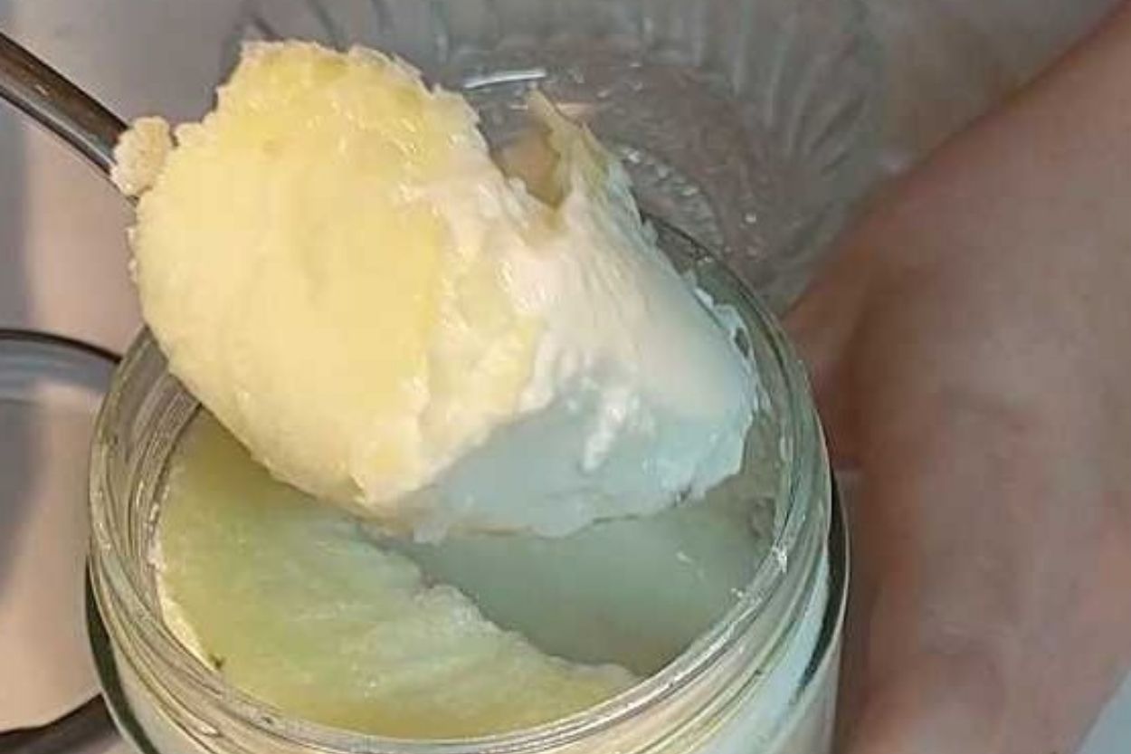 Tam Kıvamında Ev Yoğurdu Tarifi